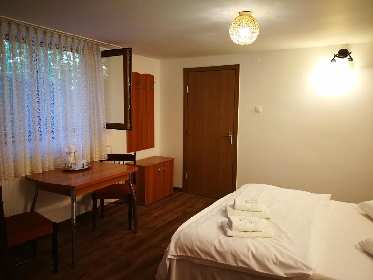 Vila Speranta Pleşcoi Exteriör bild